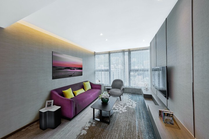 Room 28 of 60