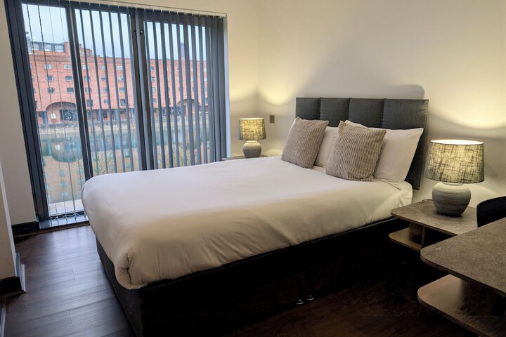 Room 10 of 83