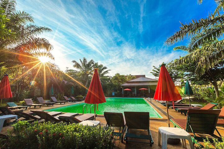 Pool Hotel