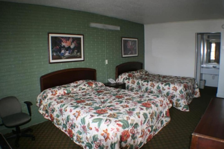 Room 8 of 20