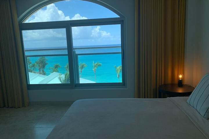 Room 41 of 230