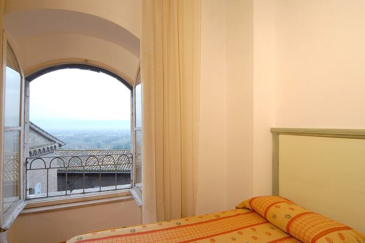 Room 7 of 29