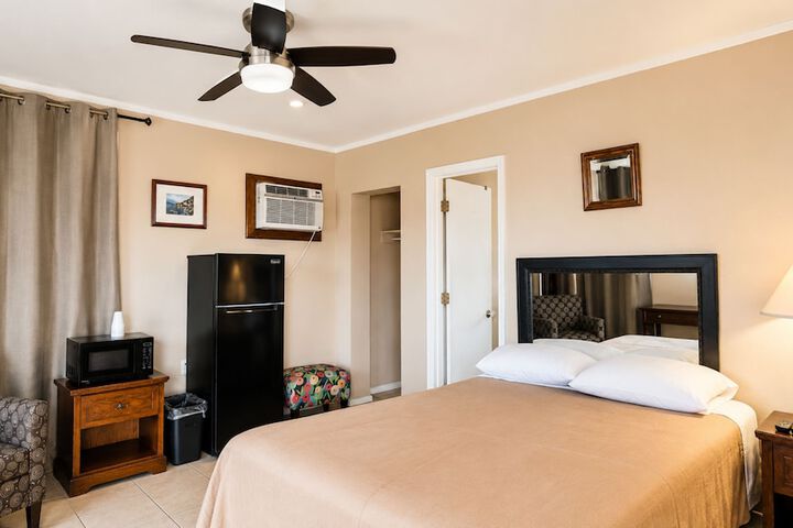 Room 3 of 55