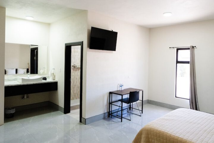 Room 35 of 211