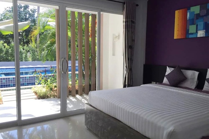 Room 30 of 161