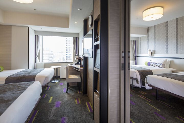 Room 17 of 120