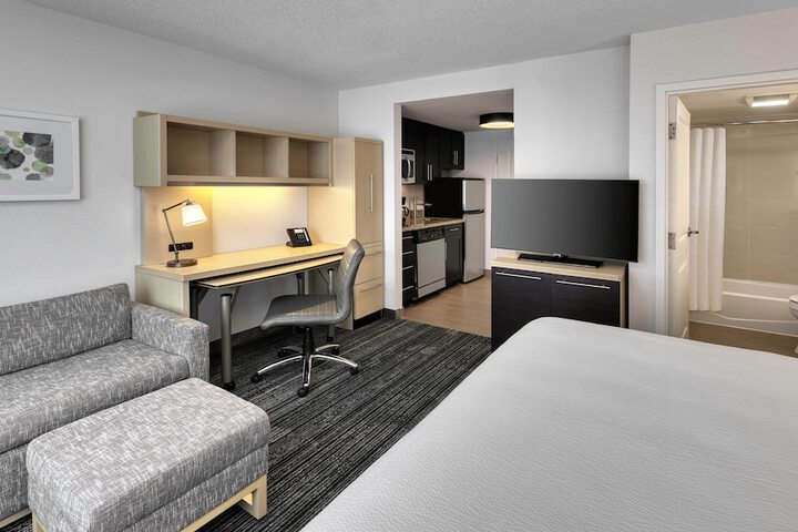 Room 8 of 21