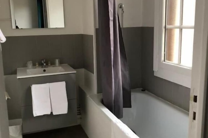 Room 15 of 20