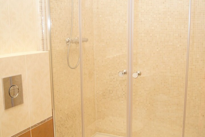 Room 18 of 23