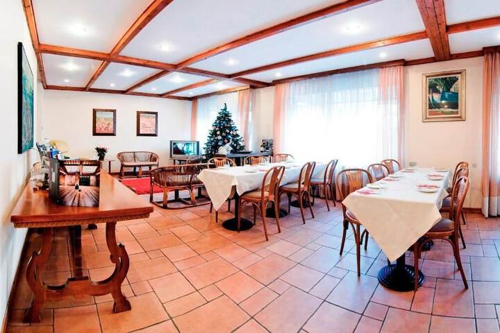 Dining Photos