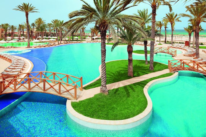 Hotel Pool
