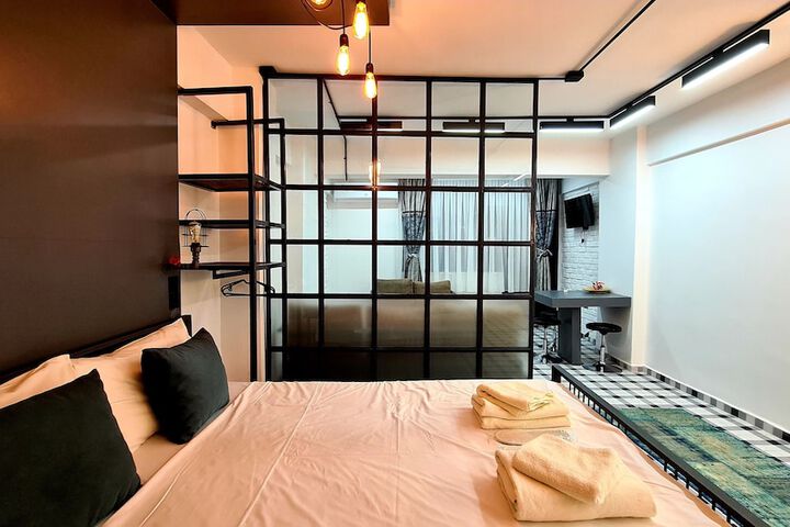Room 53 of 186