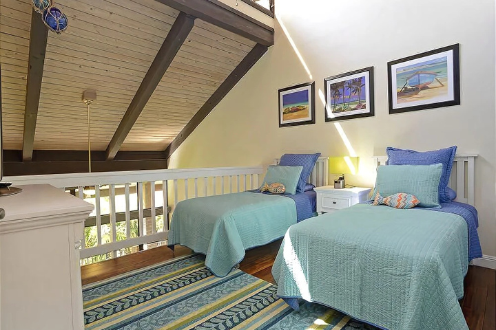 Room 2 of 20