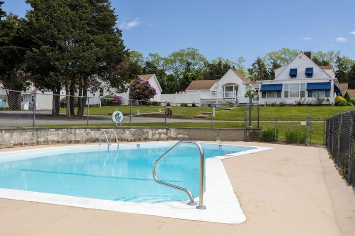 Pool 34 of 46