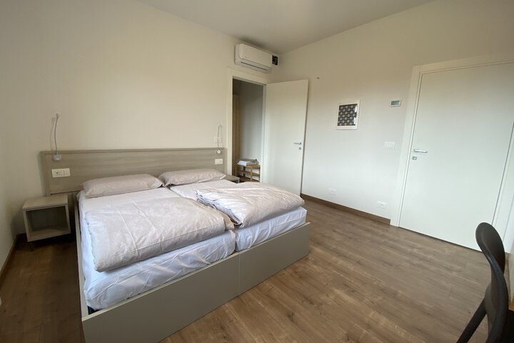 Room 8 of 53