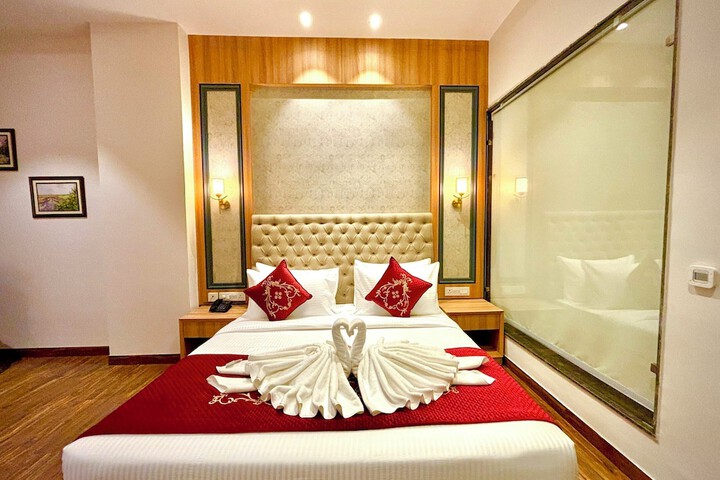 Room 17 of 46