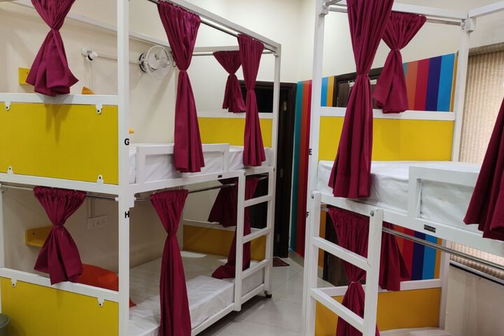 Room 12 of 15
