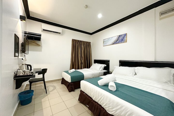 Room 8 of 36