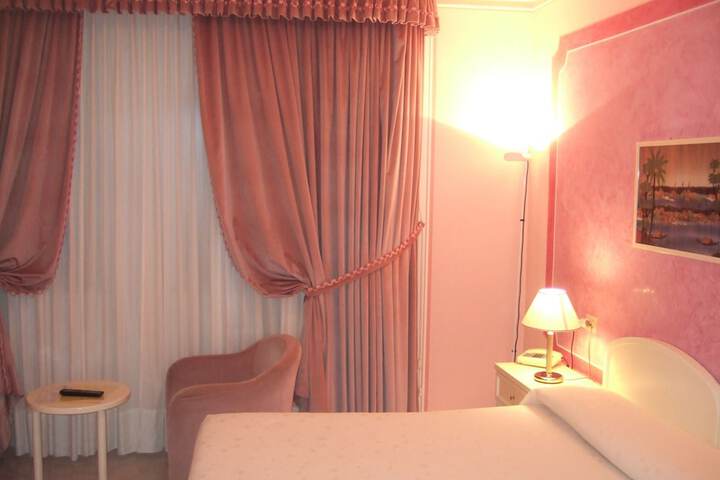 Room 15 of 66