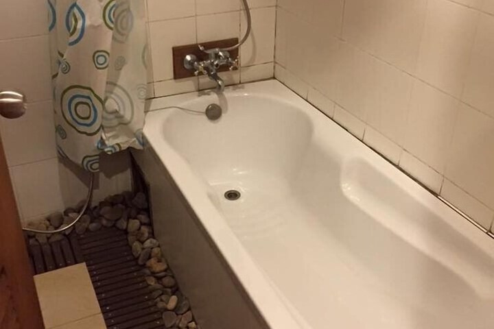 Room 12 of 23