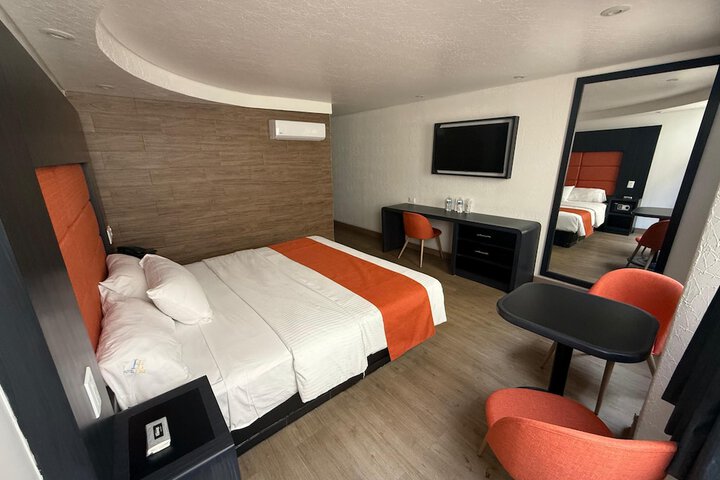 Room 33 of 89