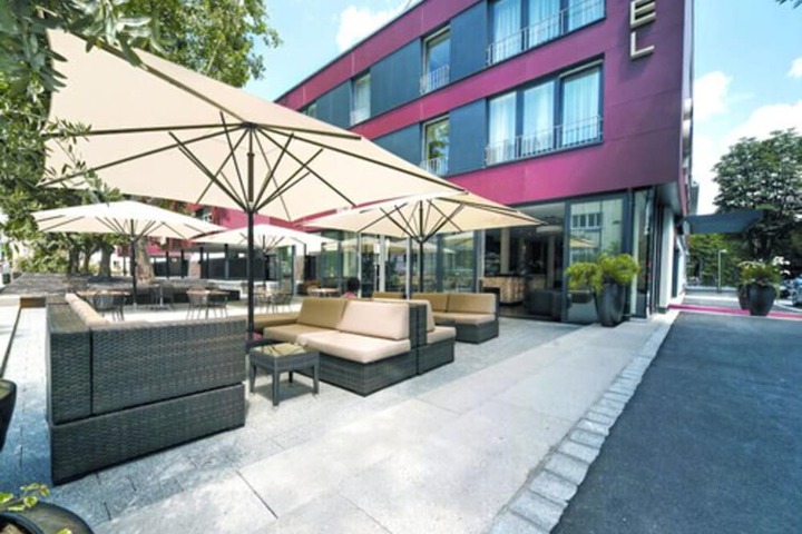 Terrace/Patio 26 of 27