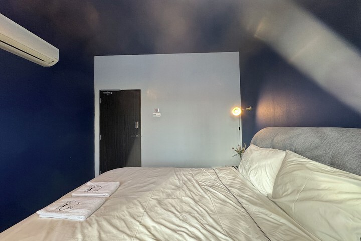 Room 43 of 49