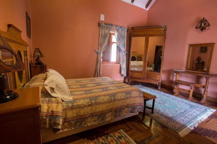 Room 10 of 68