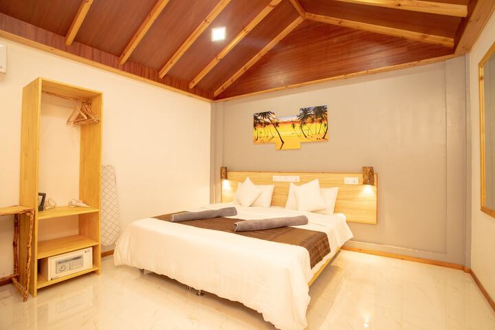 Room 4 of 29