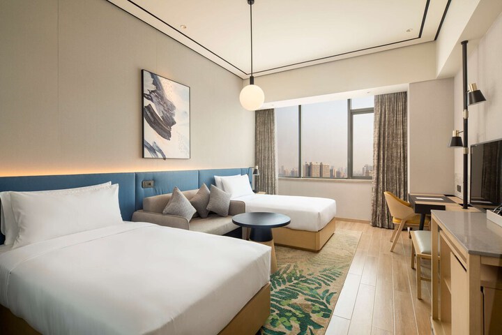Room 10 of 49