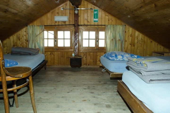 Room 12 of 51