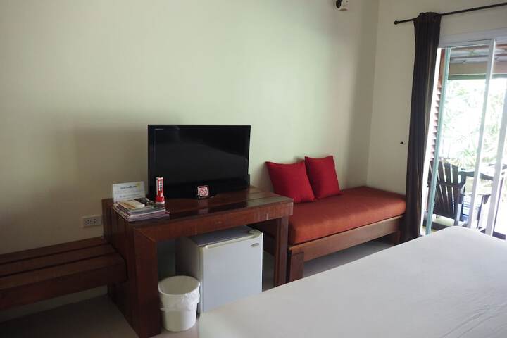 Room 32 of 69