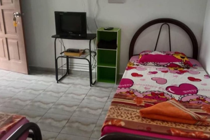 Room 8 of 20