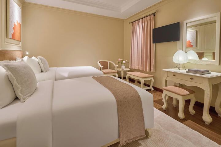 Room 12 of 50
