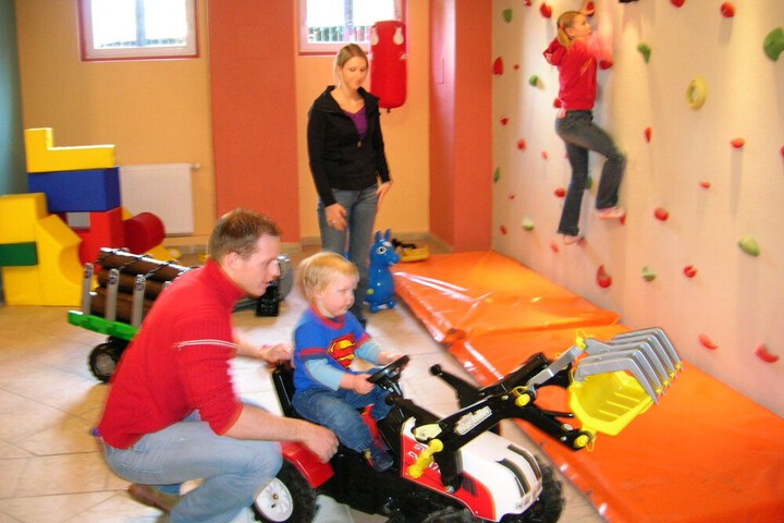 Childrens Activities 35 of 64
