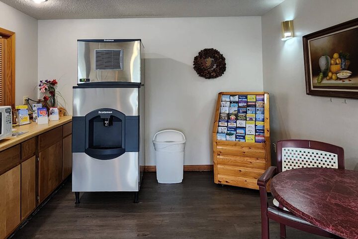 Hotel Interior 6 of 80