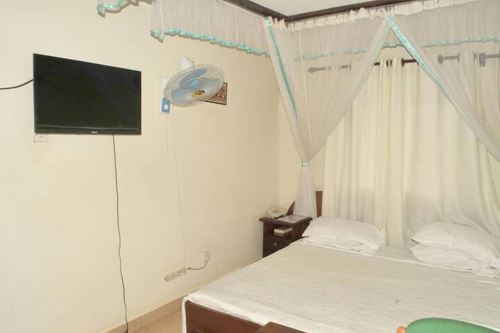 Room 19 of 49