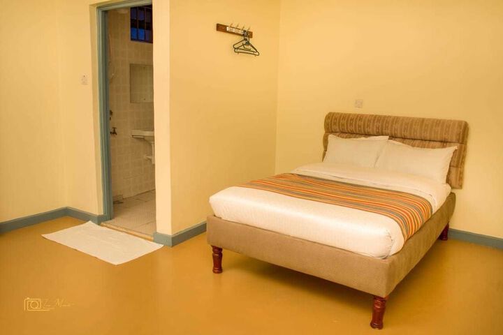 Room 4 of 22