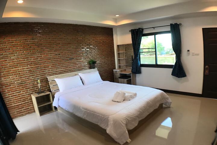 Room 3 of 66