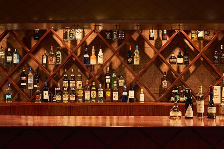 Lounge 136 of 160