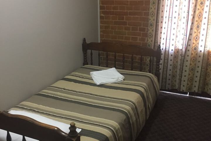 Room 9 of 36