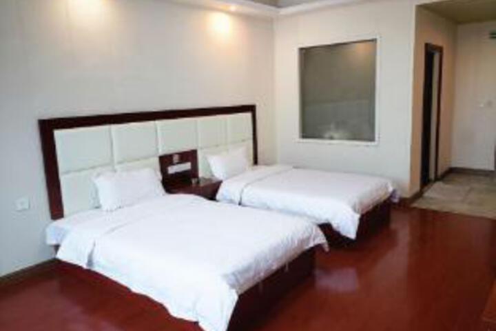 Room 6 of 7