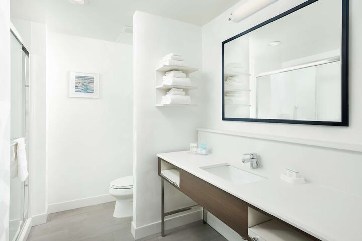 Bathroom shower