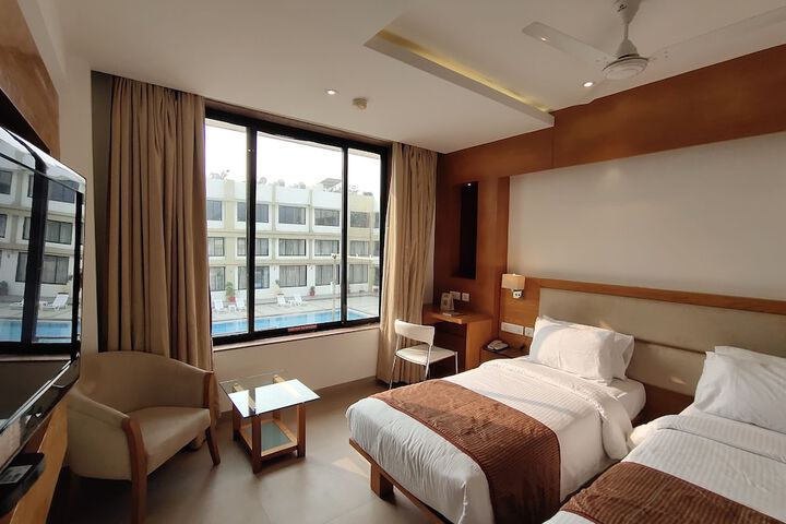 Room 9 of 72