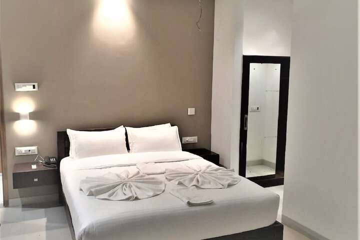 Room 5 of 21
