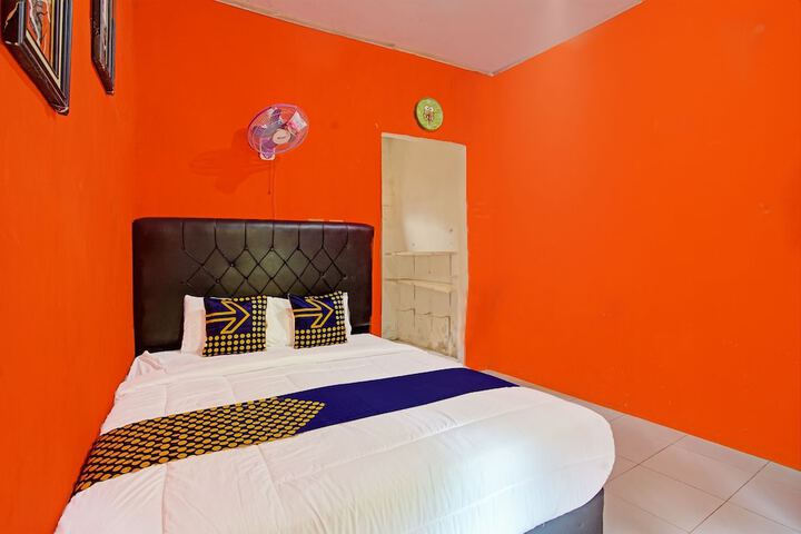 Room 14 of 28