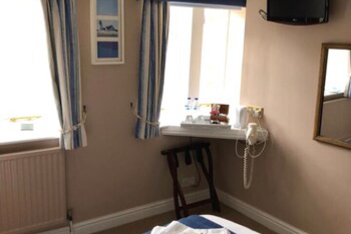 Room 37 of 46
