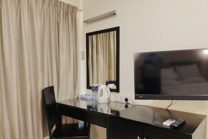 Room 8 of 24
