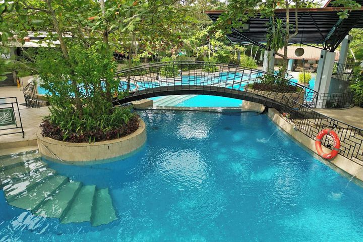 Pool 74 of 112