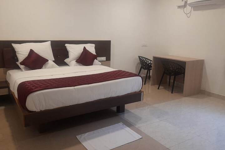 Room 6 of 138